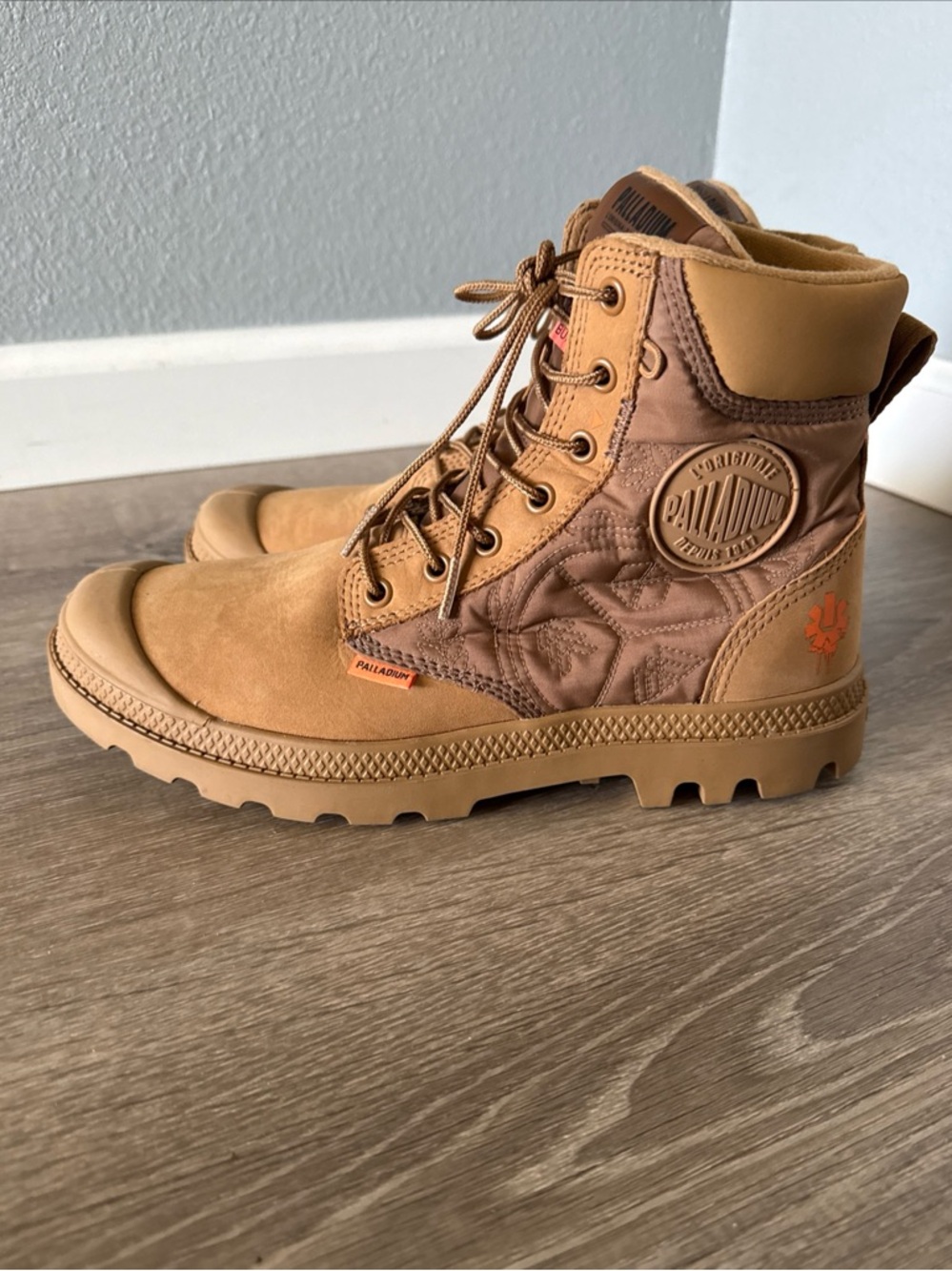 Palladium Pampa X Destiny Waterproof Boots- Men’s US7 Women’s 8.5